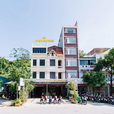 Hg Hostel Provide Tours & Motorbikes Ha Giang Esterno foto